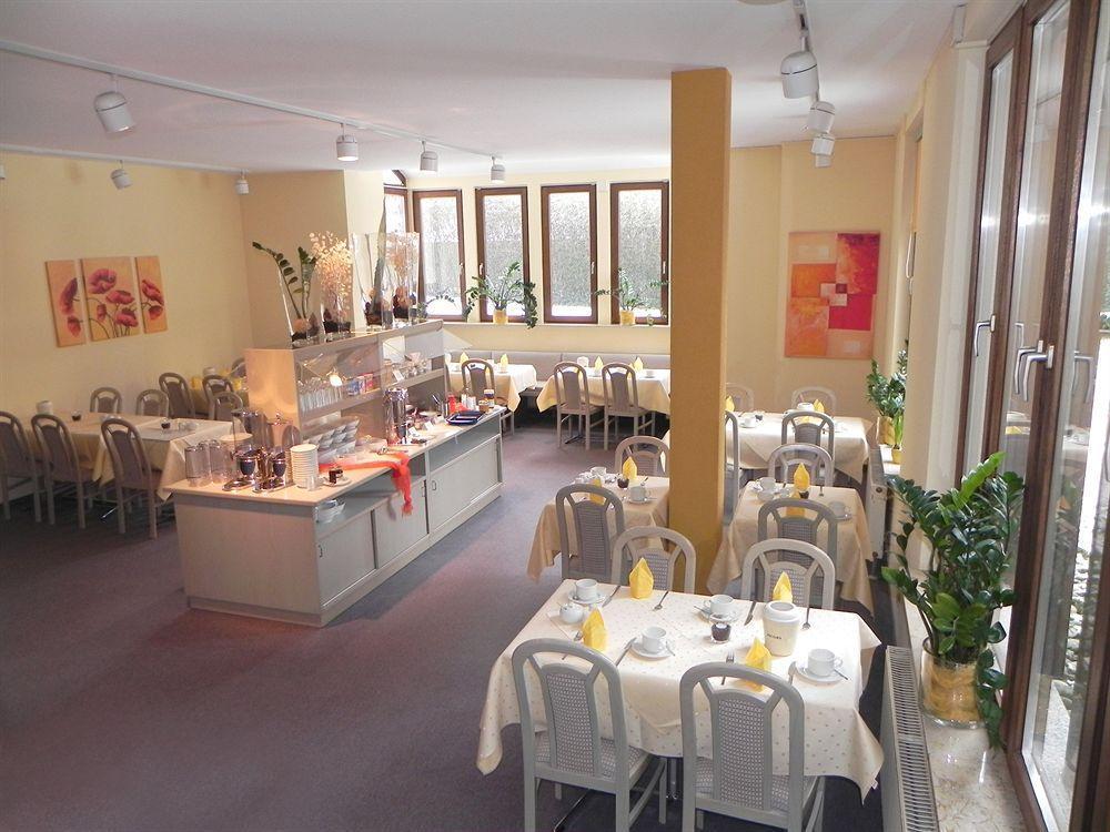 Hotel Filderland - Stuttgart Messe - Airport - Self Check-In Leinfelden-Echterdingen Εξωτερικό φωτογραφία
